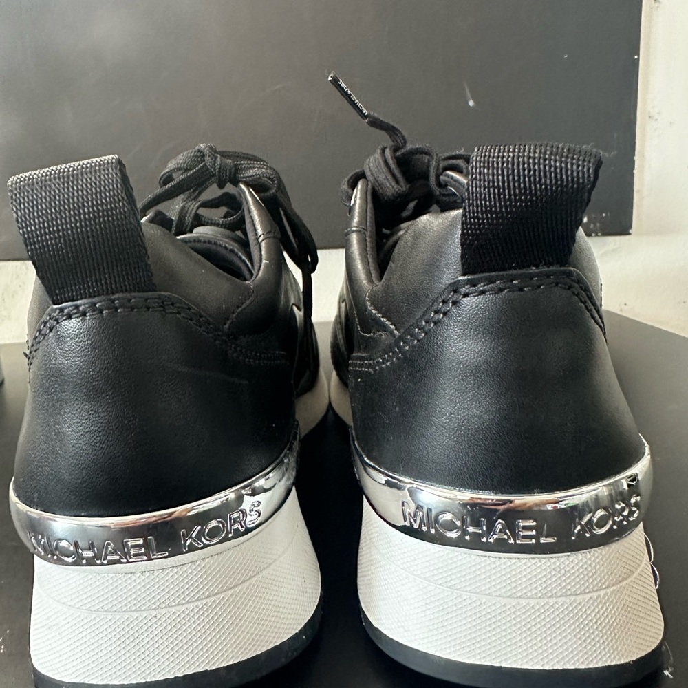 🆕Michael Kors Allie Stride Leather Sneakers - Picture 8 of 15